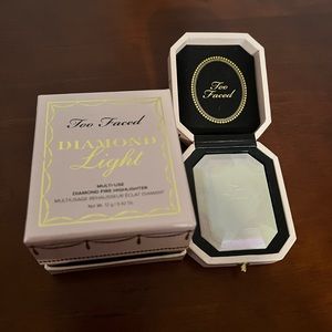 Too Faced Diamond Light Highlighter.